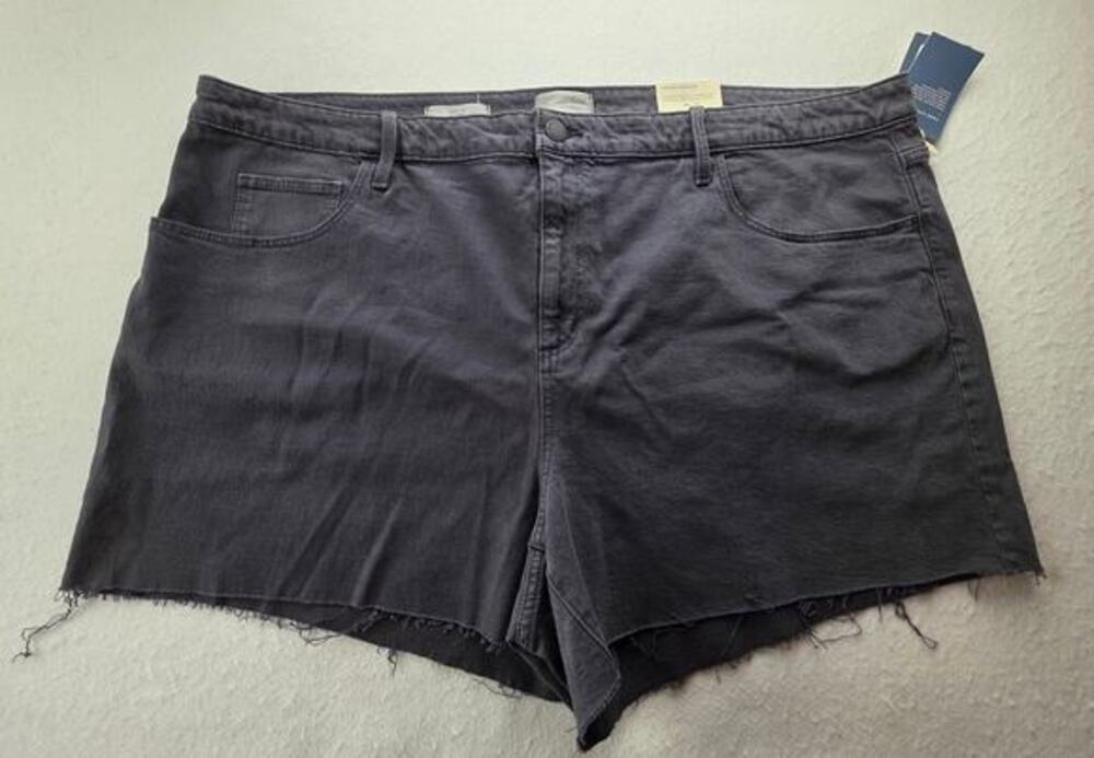 Universal Thread Vintage Mom Jean Cutoff Short Size 26 W NWT